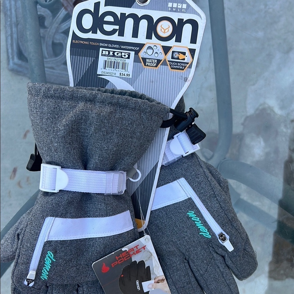 Gray Waterproof Snow Gloves
